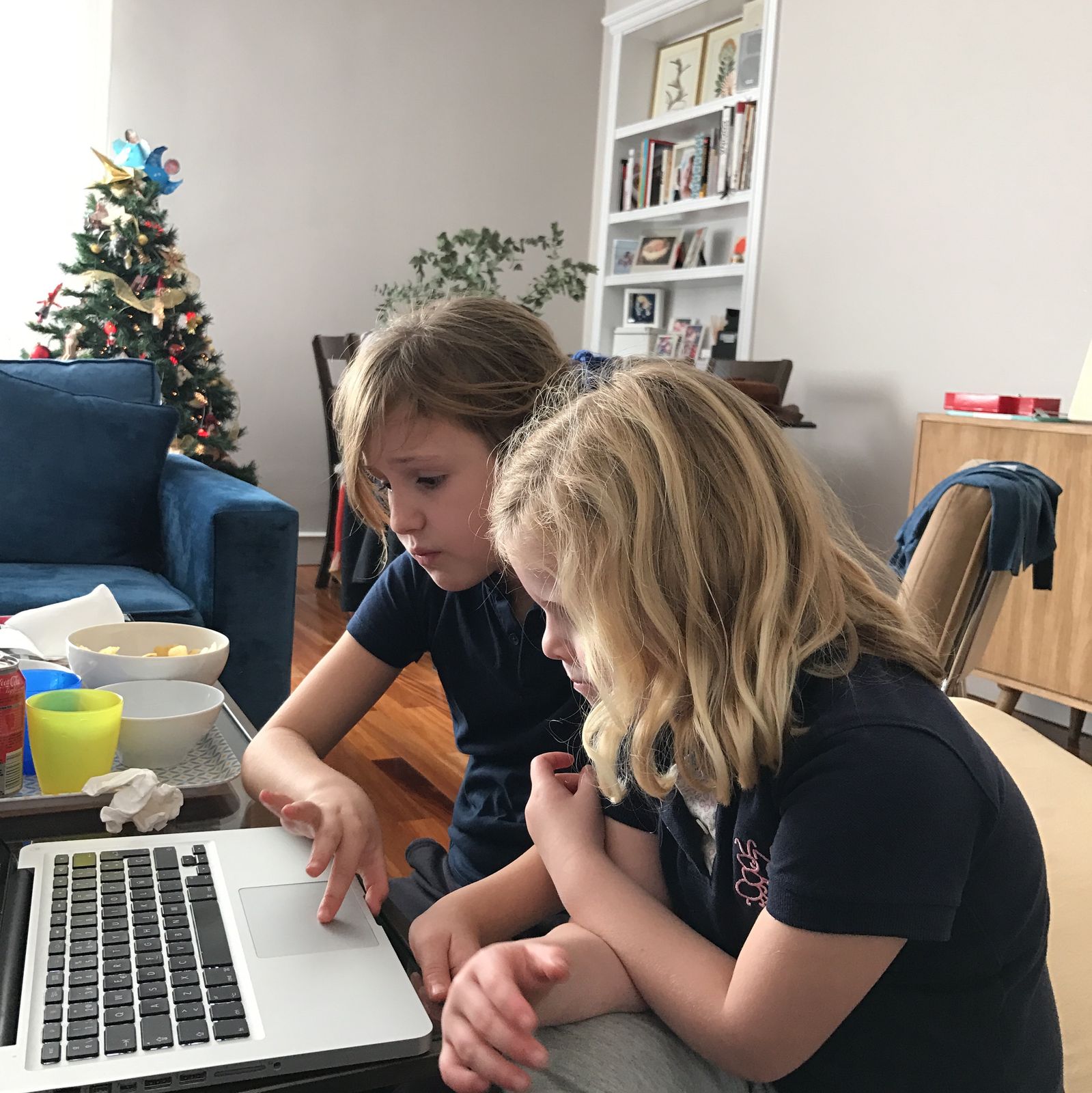 Using a laptop with a friend